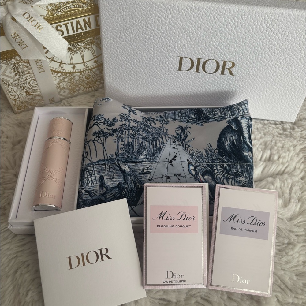 Dior Around the World Drawstring Pouch Gift Set